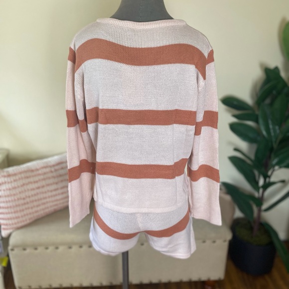 Women’s lounge shorts set - Picture 3 of 3